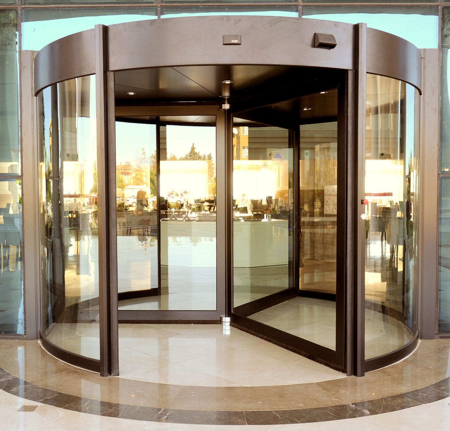 High Capacity Revolving Automatic Entry Door.